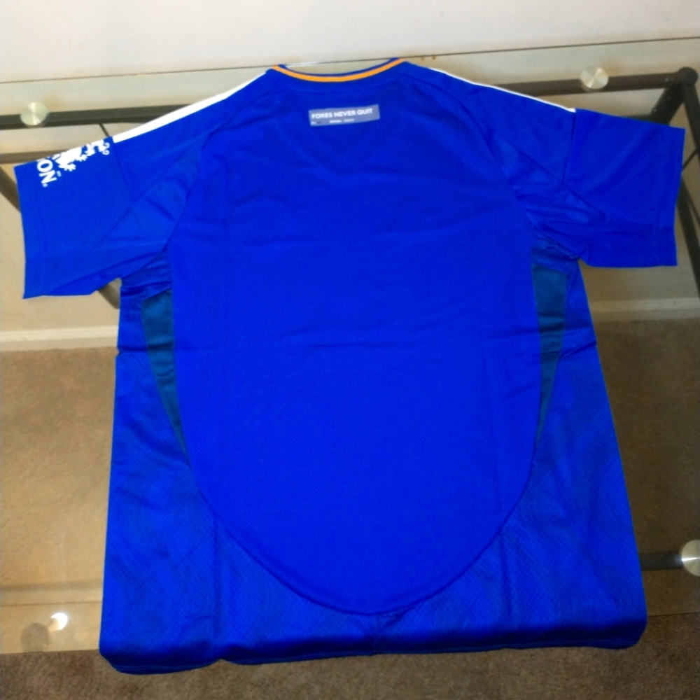Leicester City Jersey - Picture 4 of 5